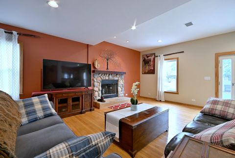 Tiny photo for 1495 E ALGONQUIN Road, Des Plaines, IL 60016 (MLS # 12619857)