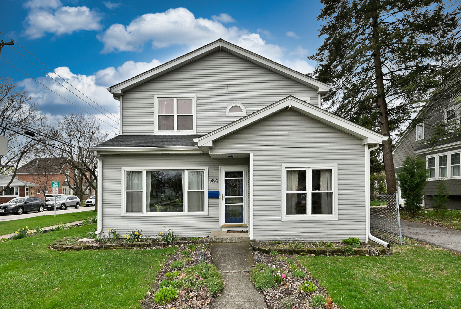 1495 E ALGONQUIN Road