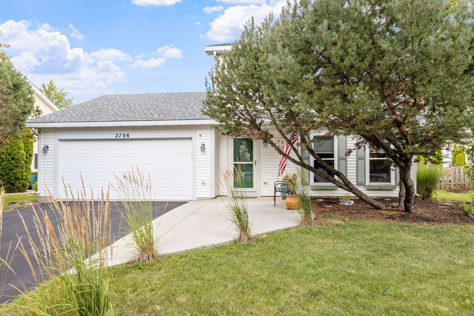 2706 Steamboat Circle