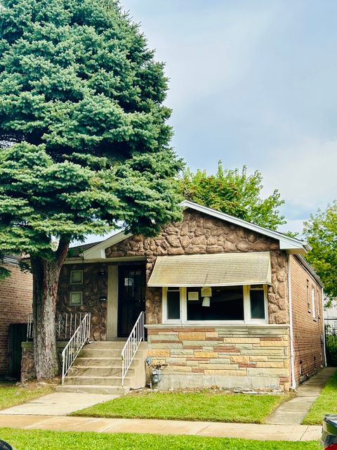 8219 S Muskegon Avenue Chicago IL 60617