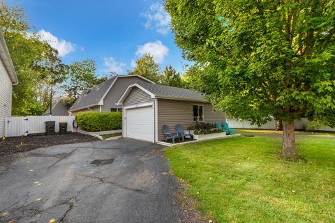 Tiny photo for 614 KAMIAH Court, Carol Stream, IL 60188 (MLS # 12443506)