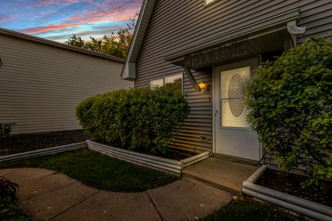 Tiny photo for 614 KAMIAH Court, Carol Stream, IL 60188 (MLS # 12443506)