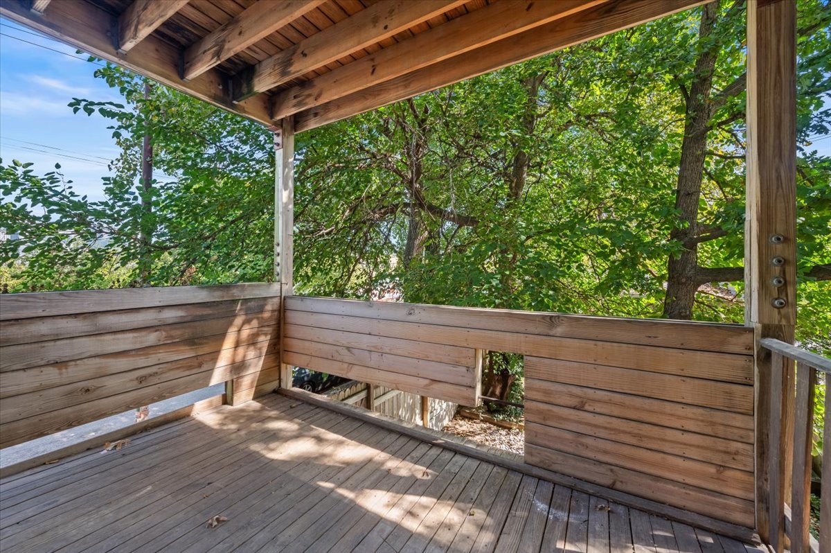 Chicago, Illinois 60608, United States, 3 Bedrooms Bedrooms, ,3 BathroomsBathrooms,Residential,Active,220080