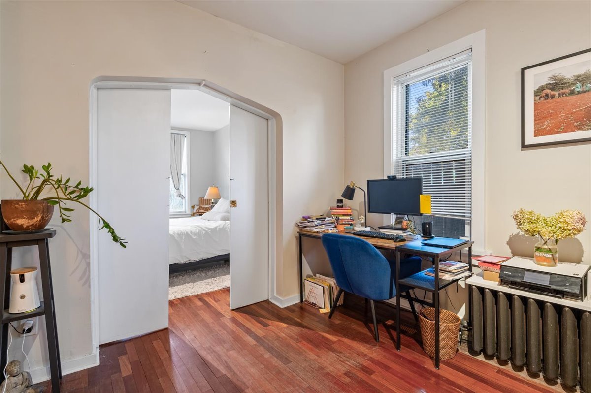 Chicago, Illinois 60608, United States, 3 Bedrooms Bedrooms, ,3 BathroomsBathrooms,Residential,Active,220080