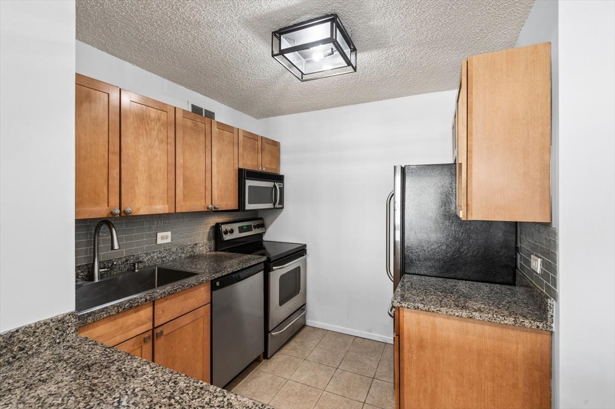 30 E HURON Street 908