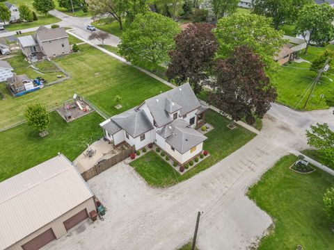Tiny photo for 205 W 6th Street, Aroma Park, IL 60910 (MLS # 12636494)