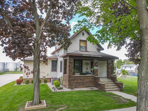 Photo of 205 W 6th Street, Aroma Park, IL 60910 (MLS # 12636494)