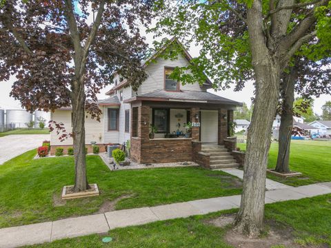 Tiny photo for 205 W 6th Street, Aroma Park, IL 60910 (MLS # 12636494)
