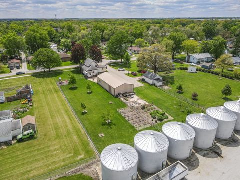 Tiny photo for 205 W 6th Street, Aroma Park, IL 60910 (MLS # 12636494)