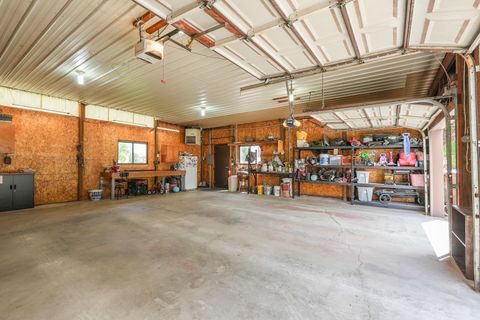 Tiny photo for 205 W 6th Street, Aroma Park, IL 60910 (MLS # 12636494)
