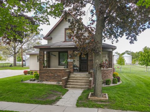Tiny photo for 205 W 6th Street, Aroma Park, IL 60910 (MLS # 12636494)