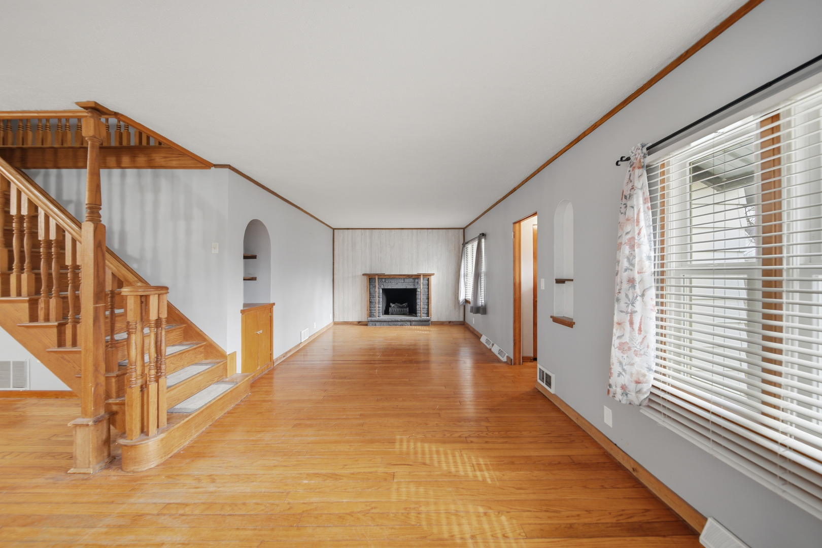 106 S Mulberry Street