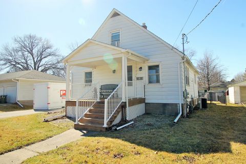 Tiny photo for 817 S Illinois Street, Geneseo, IL 61254 (MLS # 12587323)