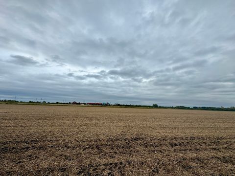 72 Acres Yorkville IL 60560