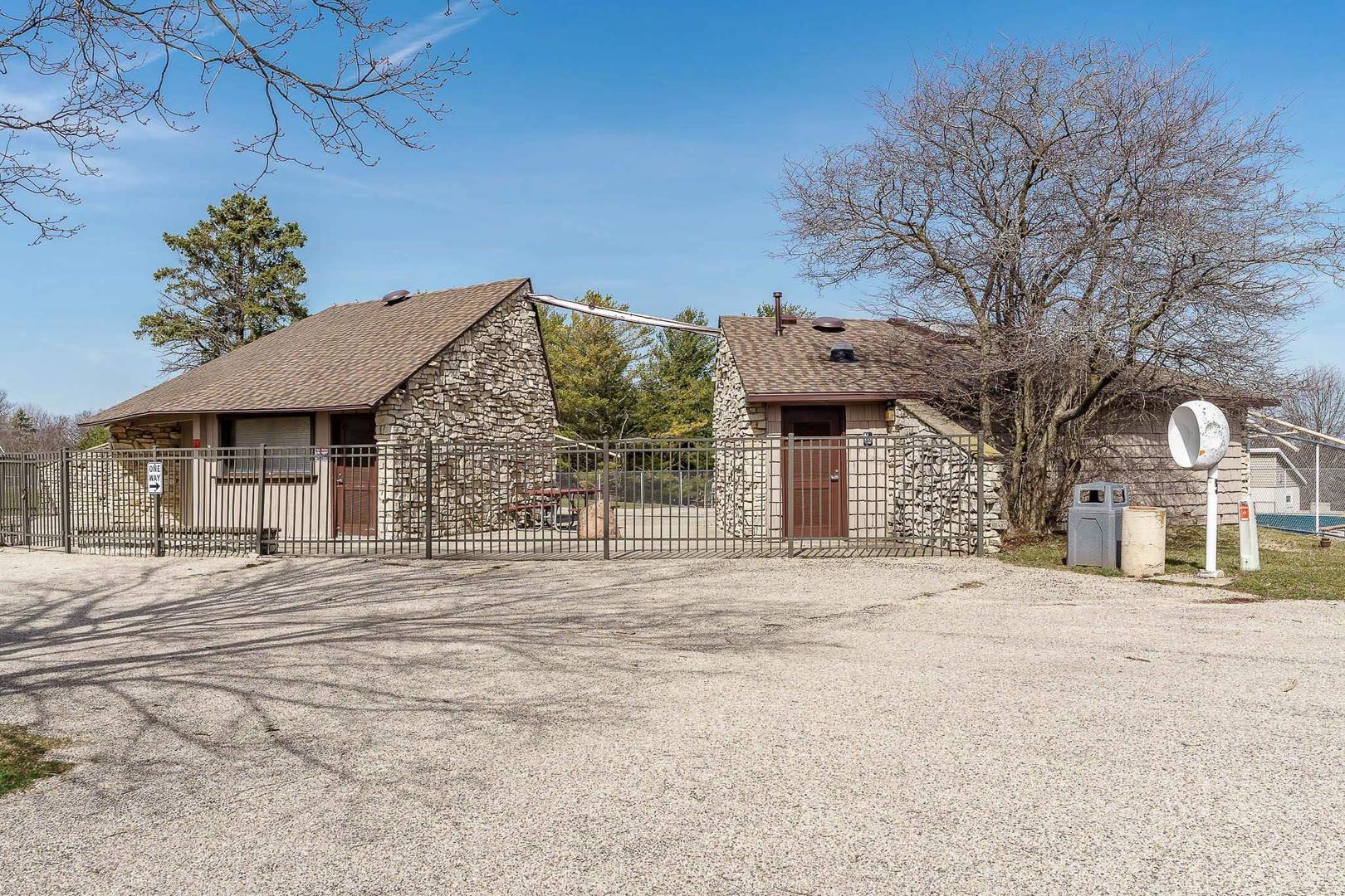 621 Lake Summerset Road