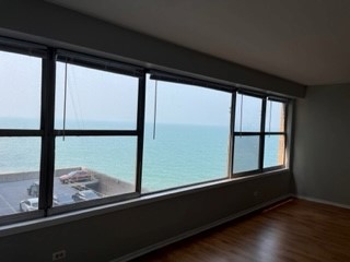 6157 N Sheridan Road 5E