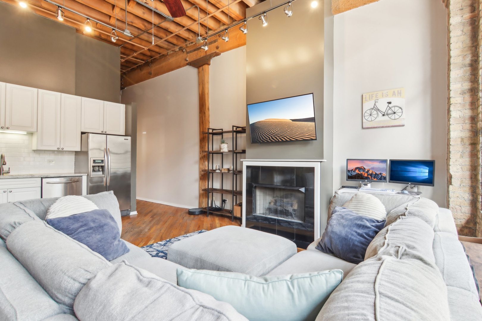 226 N Clinton Street 216