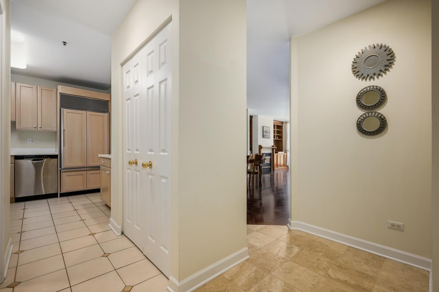 1107 Greenleaf Avenue 3G