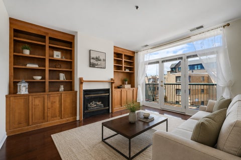 Tiny photo for 1107 Greenleaf Avenue #3G, Wilmette, IL 60091 (MLS # 12768984)