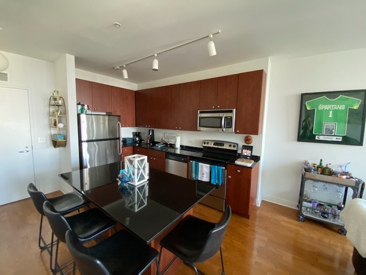 565 W Quincy Street 1715