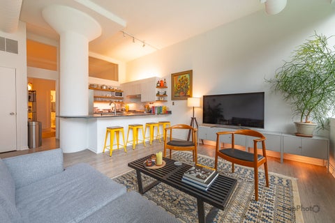 Tiny photo for 812 W Van Buren Street #3C, Chicago, IL 60607 (MLS # 12671559)