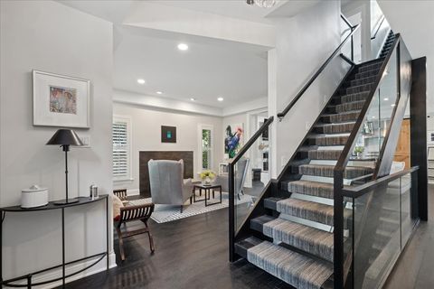 Tiny photo for 617 S Washington Street, Hinsdale, IL 60521 (MLS # 12561897)