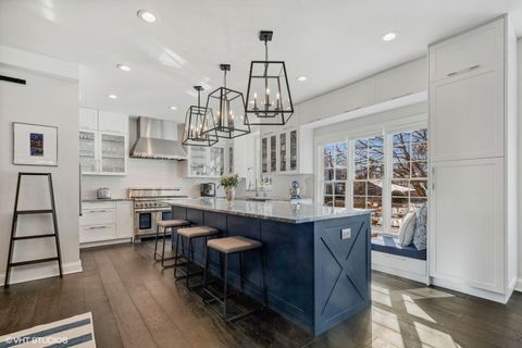 Tiny photo for 617 S Washington Street, Hinsdale, IL 60521 (MLS # 12561897)