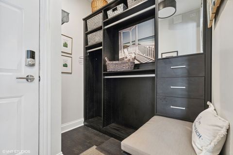 Tiny photo for 617 S Washington Street, Hinsdale, IL 60521 (MLS # 12561897)