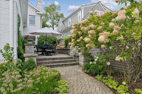 Tiny photo for 617 S Washington Street, Hinsdale, IL 60521 (MLS # 12561897)