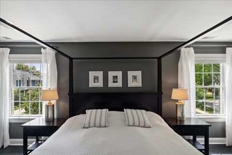 Tiny photo for 617 S Washington Street, Hinsdale, IL 60521 (MLS # 12561897)