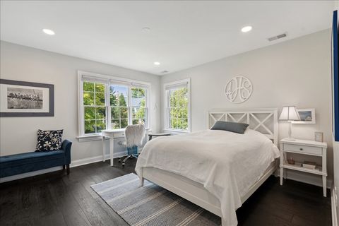 Tiny photo for 617 S Washington Street, Hinsdale, IL 60521 (MLS # 12561897)