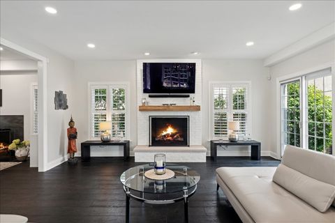 Tiny photo for 617 S Washington Street, Hinsdale, IL 60521 (MLS # 12561897)