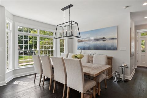 Tiny photo for 617 S Washington Street, Hinsdale, IL 60521 (MLS # 12561897)