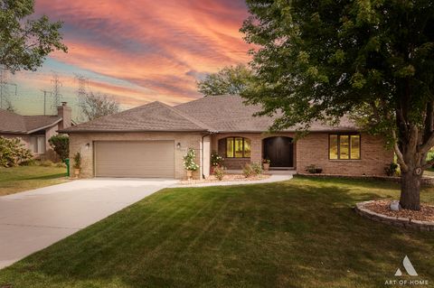 Photo of 13547 Lost Boy Lane, Homer Glen, IL 60491 (MLS # 12478494)