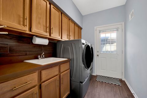 Tiny photo for 316 S Redfield Court, Park Ridge, IL 60068 (MLS # 12556496)