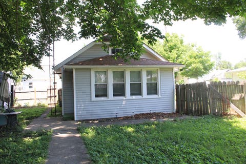 Tiny photo for 812 E Benton Street, Morris, IL 60450 (MLS # 12665133)