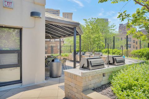Tiny photo for 3930 N Pine Grove Avenue #604, Chicago, IL 60613 (MLS # 12447008)