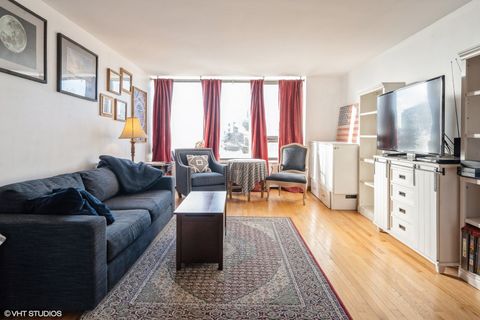 Tiny photo for 3930 N Pine Grove Avenue #604, Chicago, IL 60613 (MLS # 12447008)