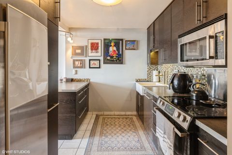 Tiny photo for 3930 N Pine Grove Avenue #604, Chicago, IL 60613 (MLS # 12447008)