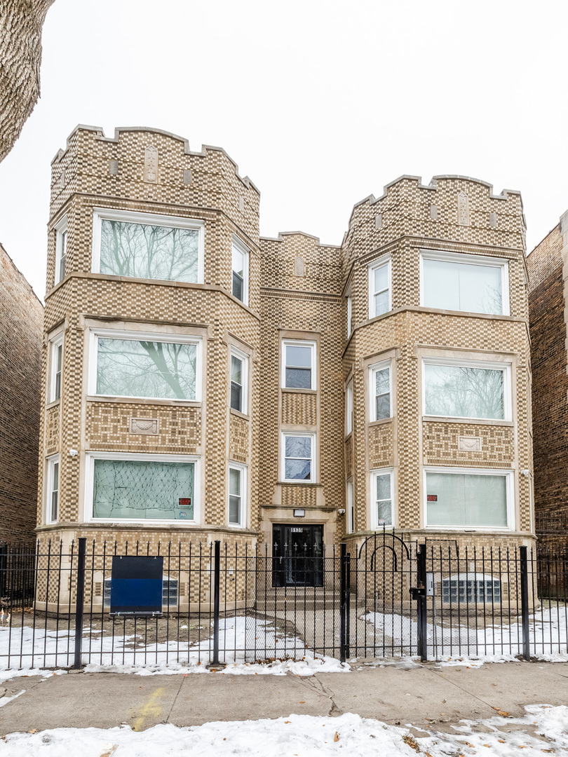 8139 S Drexel Avenue