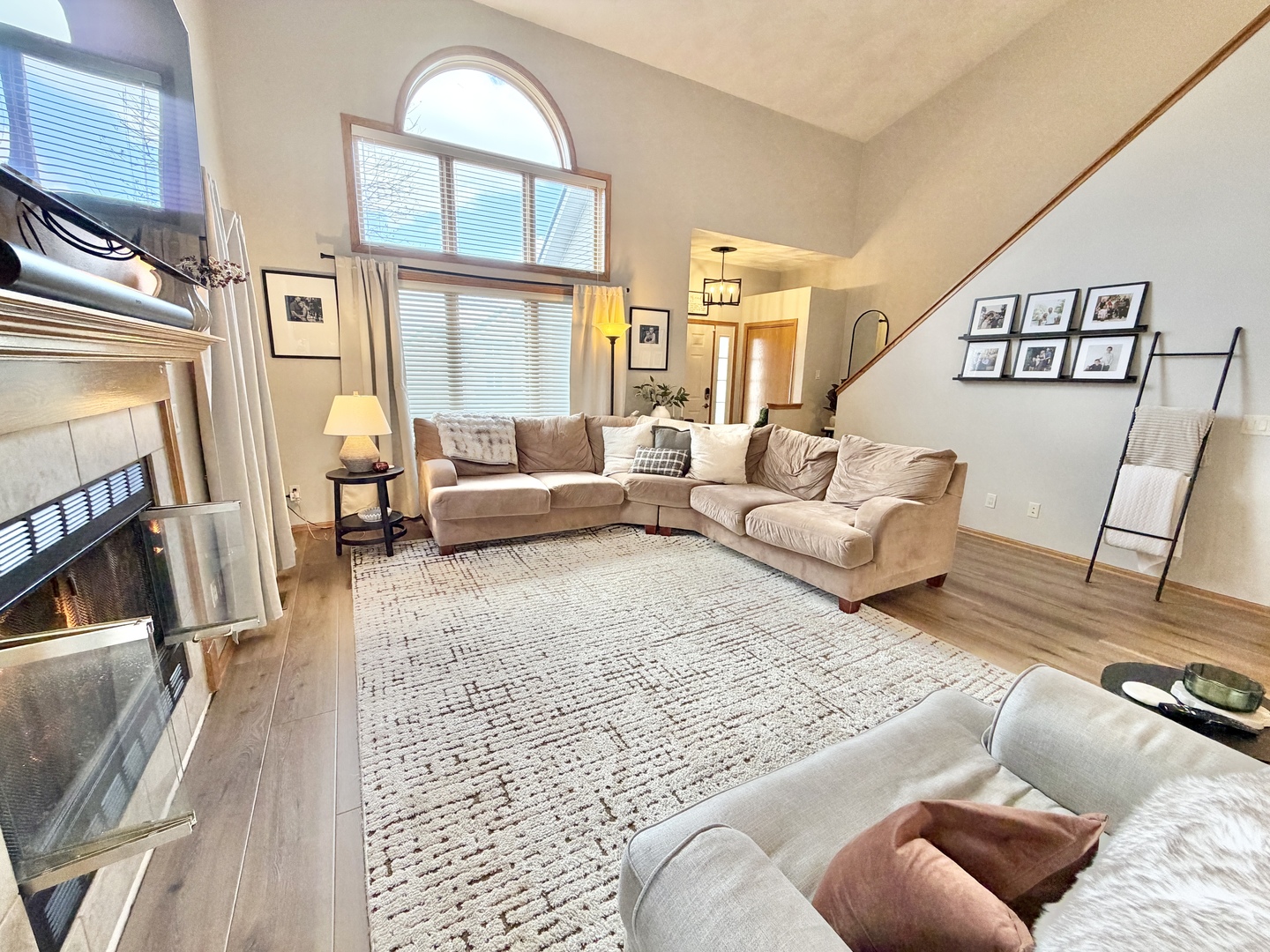 9102 River View Trail