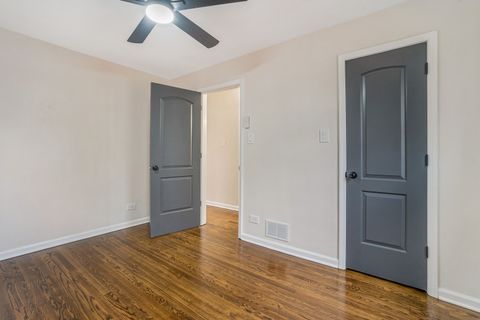 Tiny photo for 7604 S CAMPBELL Avenue, Chicago, IL 60652 (MLS # 12592053)