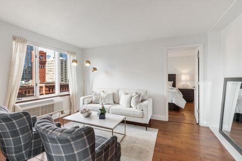 Tiny photo for 801 S Plymouth Court #602, Chicago, IL 60605 (MLS # 12507545)