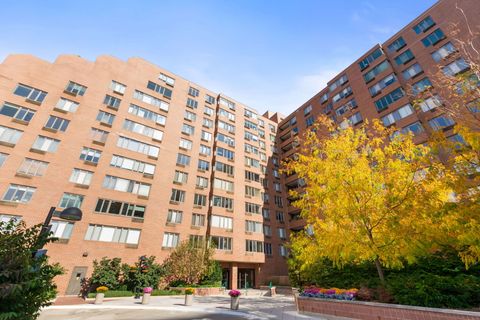 Tiny photo for 801 S Plymouth Court #602, Chicago, IL 60605 (MLS # 12507545)