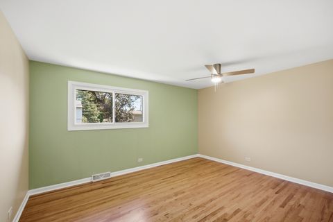 Tiny photo for 191 Montclare Lane, Wood Dale, IL 60191 (MLS # 12687719)
