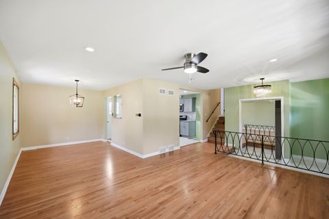 Tiny photo for 191 Montclare Lane, Wood Dale, IL 60191 (MLS # 12687719)