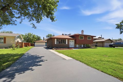 Tiny photo for 191 Montclare Lane, Wood Dale, IL 60191 (MLS # 12687719)