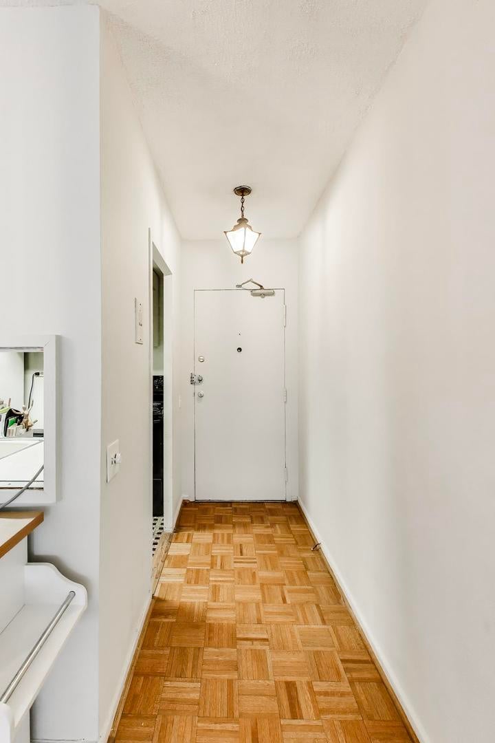 5050 S East End Avenue 3B
