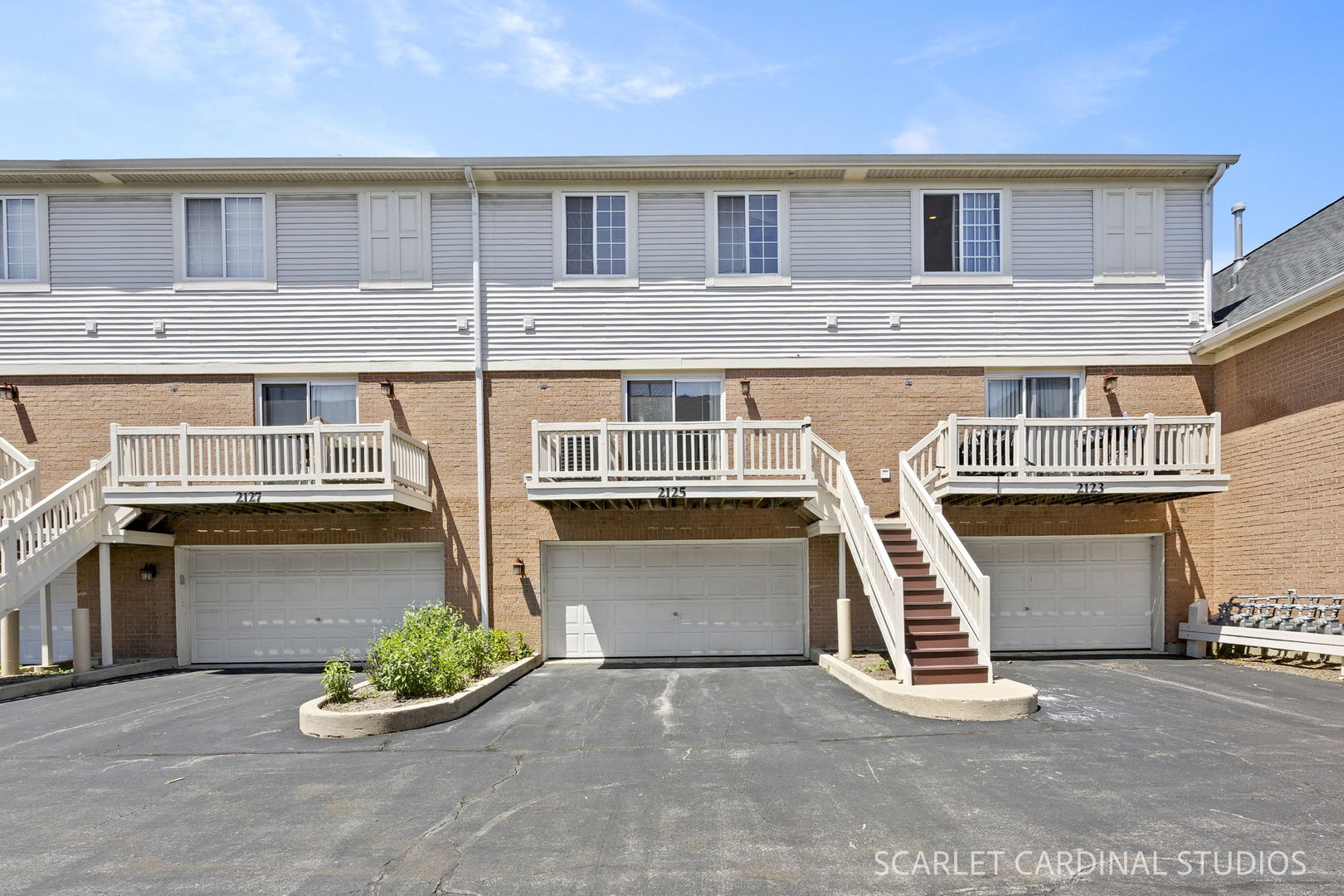 2125 W Concord Lane