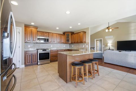 Tiny photo for 10372 Lyonheart Lane, Bloomington, IL 61705 (MLS # 12624275)